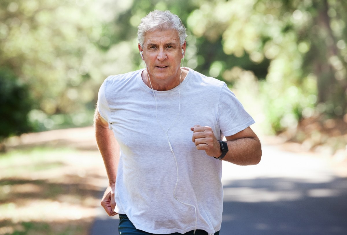 Courir 10 km à 60 ans : quel temps moyen peut-on viser ?